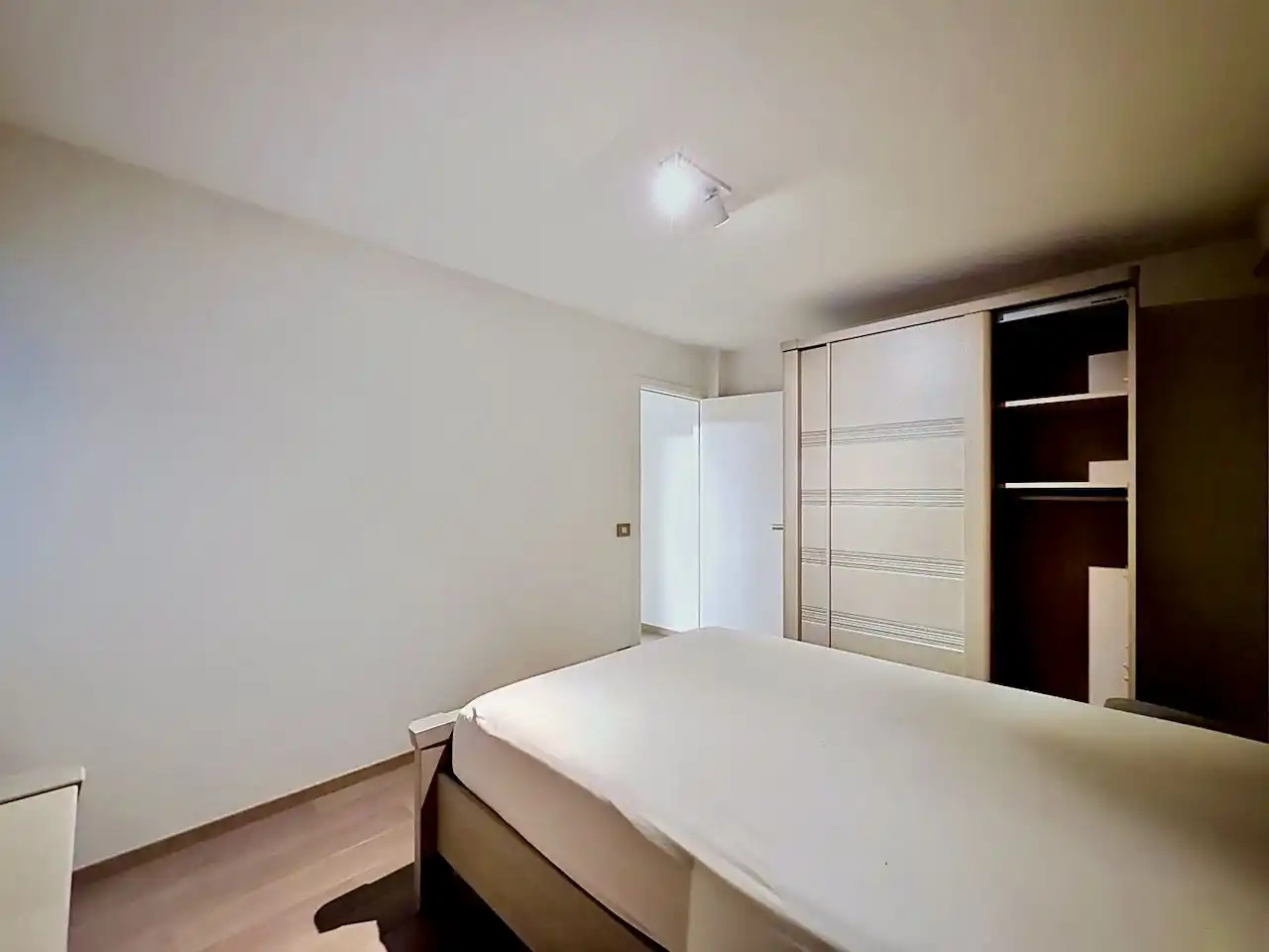 Gezellig 2-slaapkamerappartement op de 5de verdieping gelegen op de Graaf d’Ursellaan foto 14