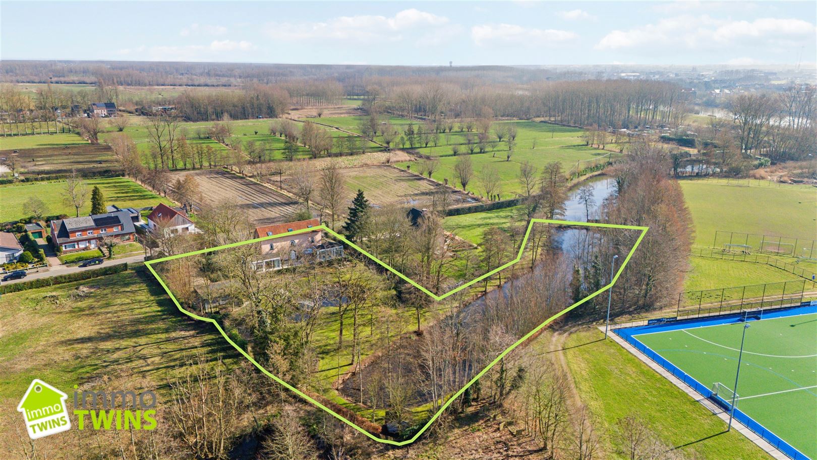 Imposant Landhuis op een Perceel van 6607m² te Grembergen foto 2