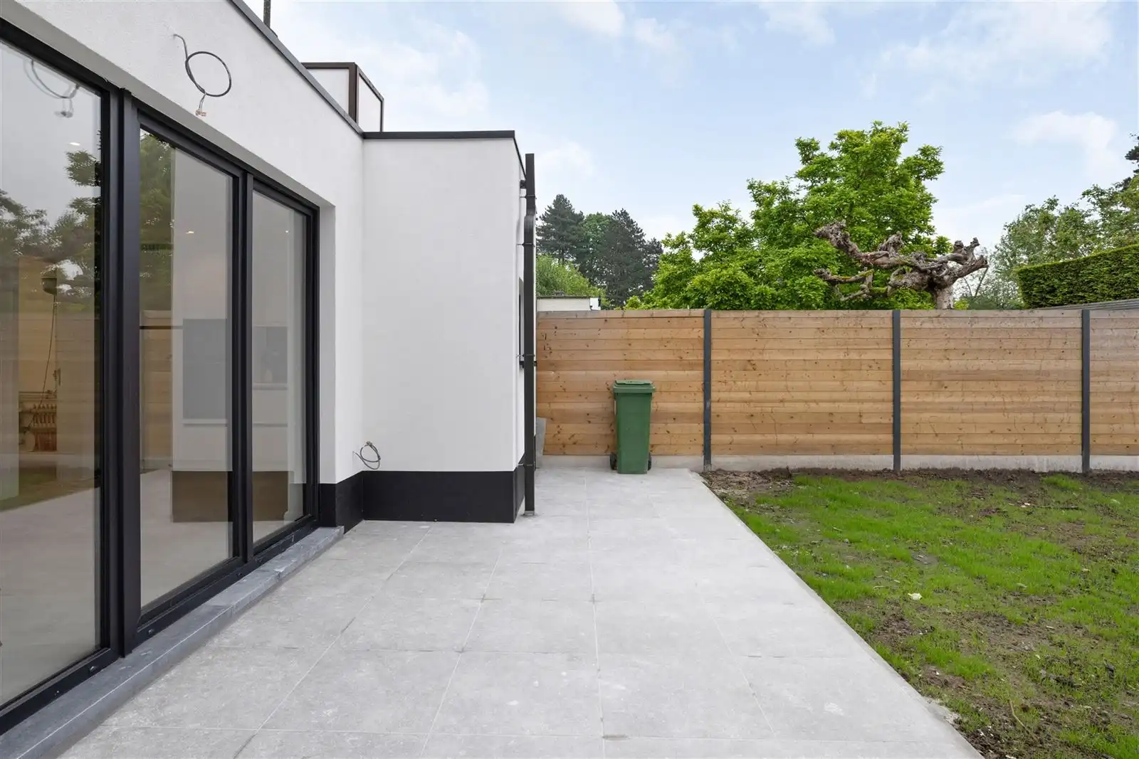 Gerenoveerde woning nabij het centrum van Zottegem! foto 11
