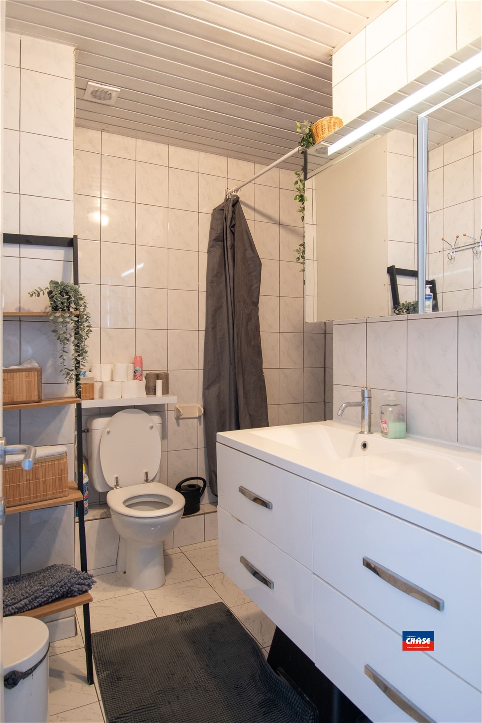 Ruime woning met 4 tot 5 slpks!  foto 12