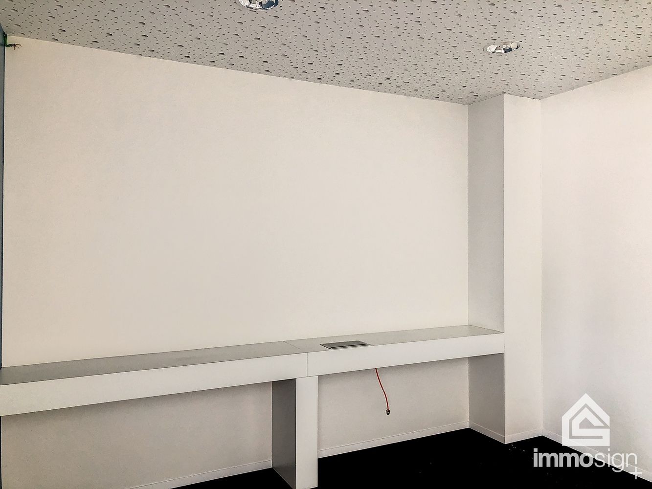 Ruime kantoorruimte met aanpalend bankcontact in het centrum van Kaulille! foto 5