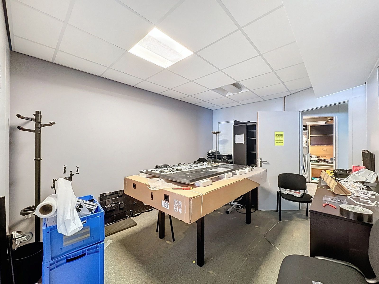 Commercieel Pand met Grote Visibiliteit vlakbij Bredabaan foto 14