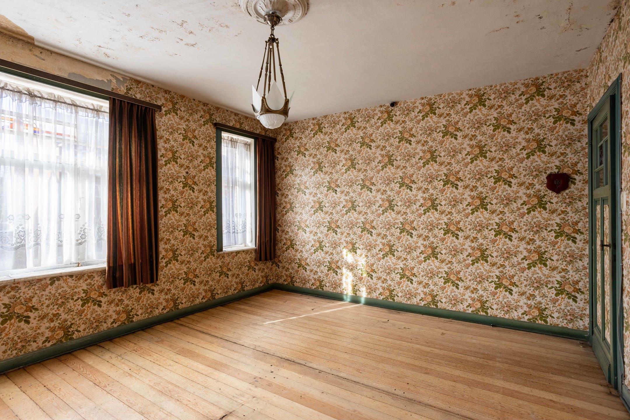 Authentieke woning met 4 slaapkamers te koop in Ronse foto 13