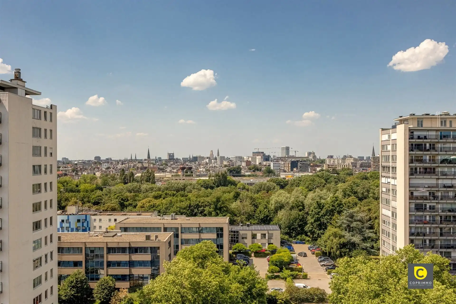 Lichtrijk 2 slaapkamer app + P foto 6