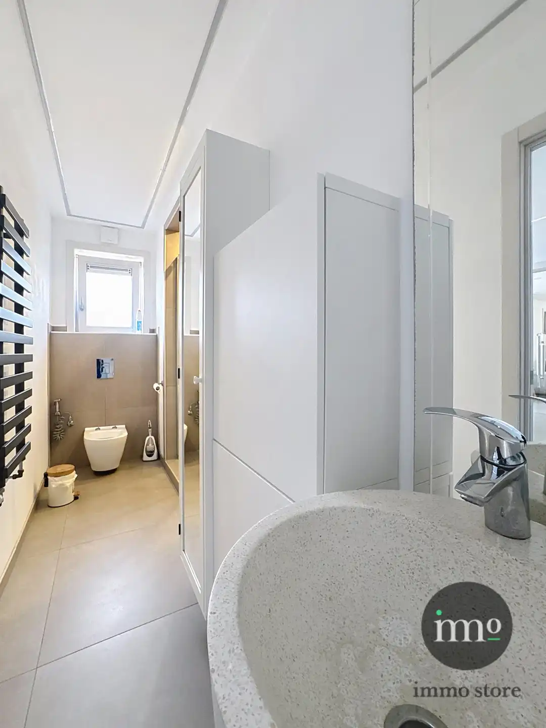 Een uitzonderlijk pand waar ondernemen, ruimte en wonen perfect samenkomen. foto 27