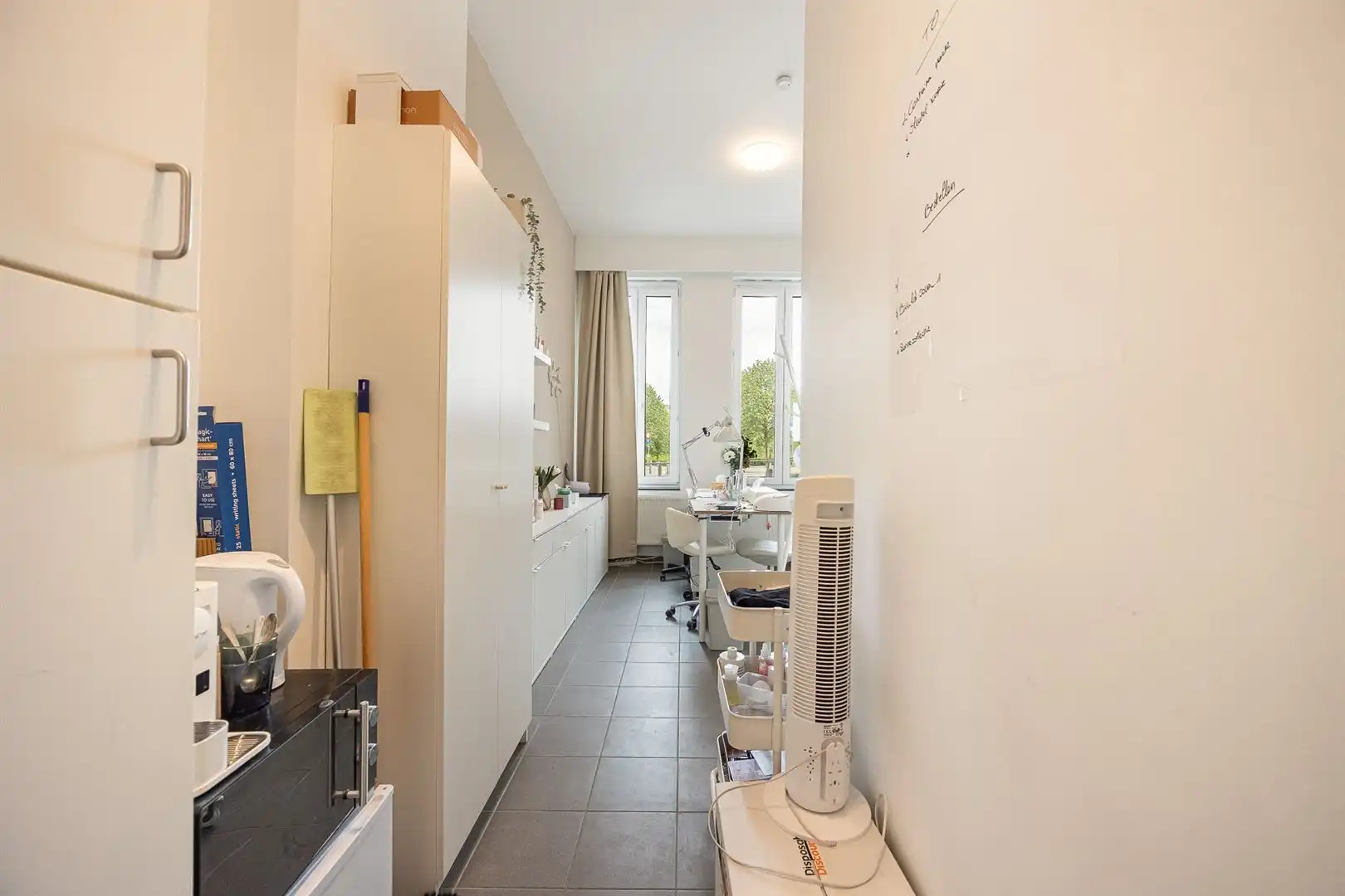 Moderne handelsruimte aan Park Spoor Noord foto 7