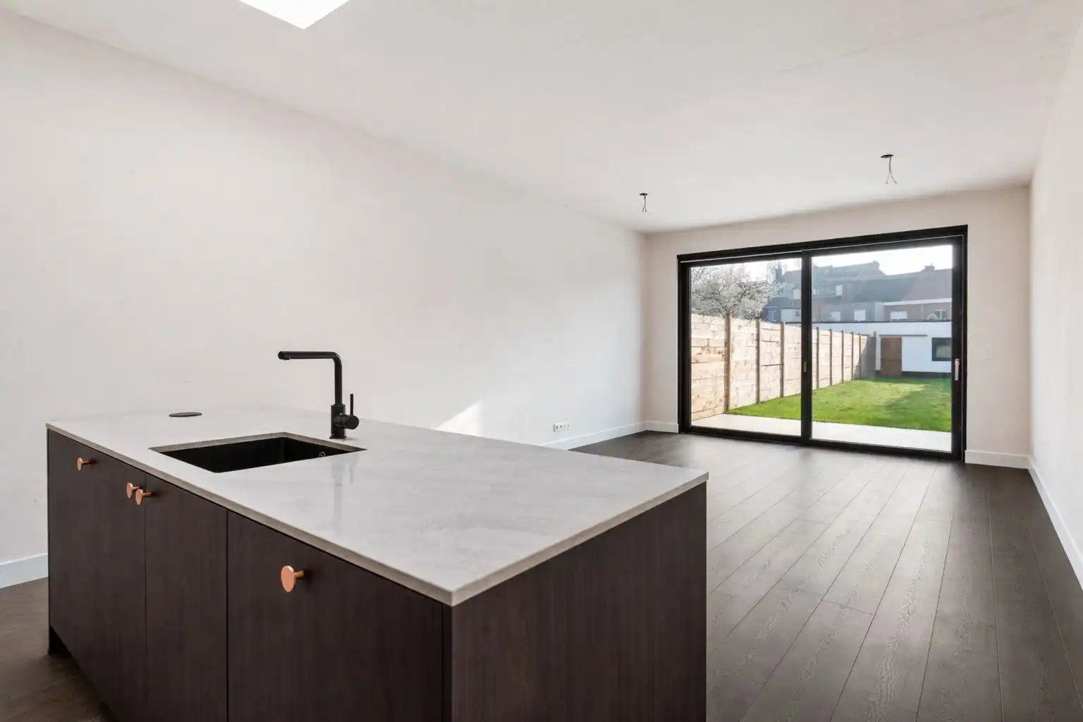 Energiezuinige gezinswoning met garage en zonnige tuin nabij centrum Ekeren! foto 7