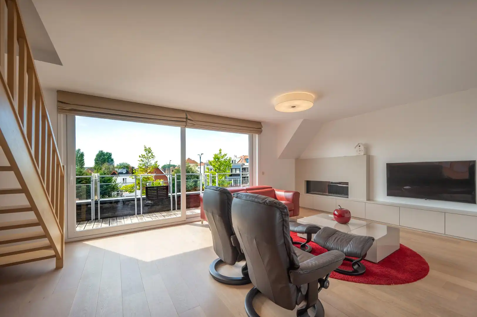 Zonnig duplex-appartement met 3 slaapkamers & mog. garagebox. foto 6