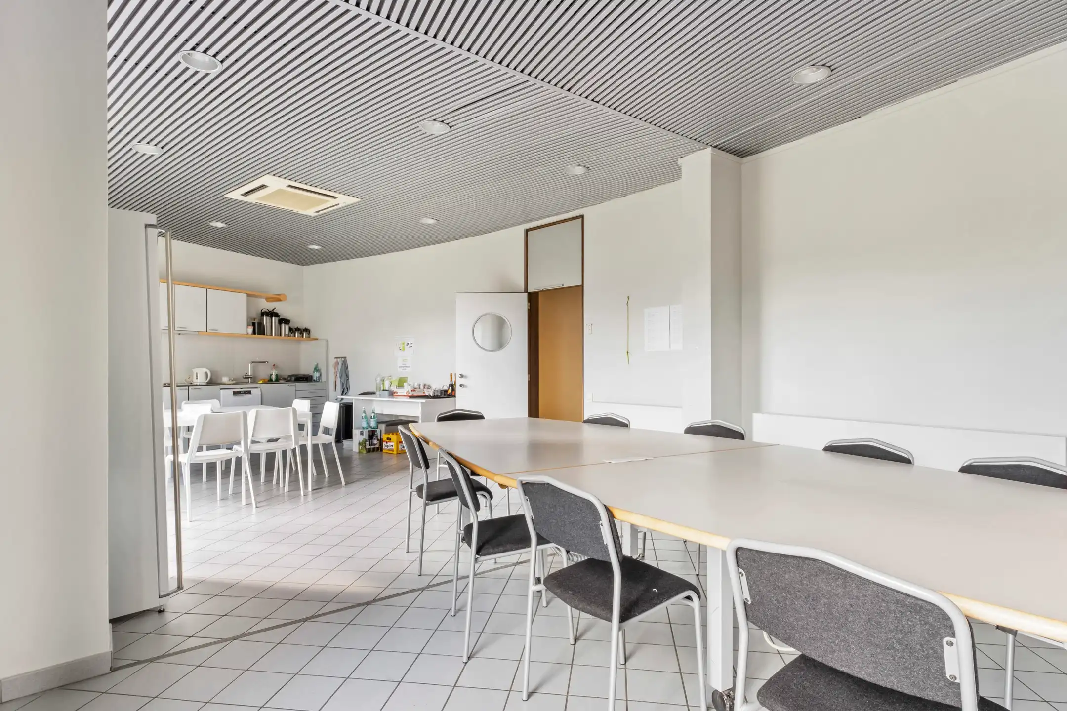 Instapklaar kantorencomplex op toplocatie ten zuiden van Gent foto 12