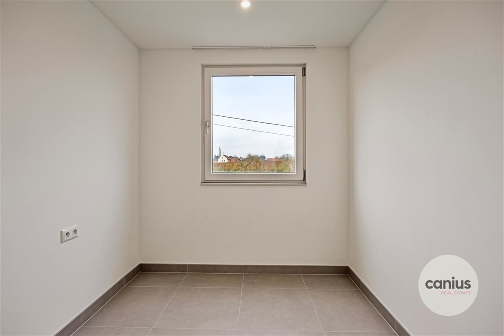 HEDENDAAGSE & ENERGIEZUINIGE WONING MET 4 SLKS foto 15