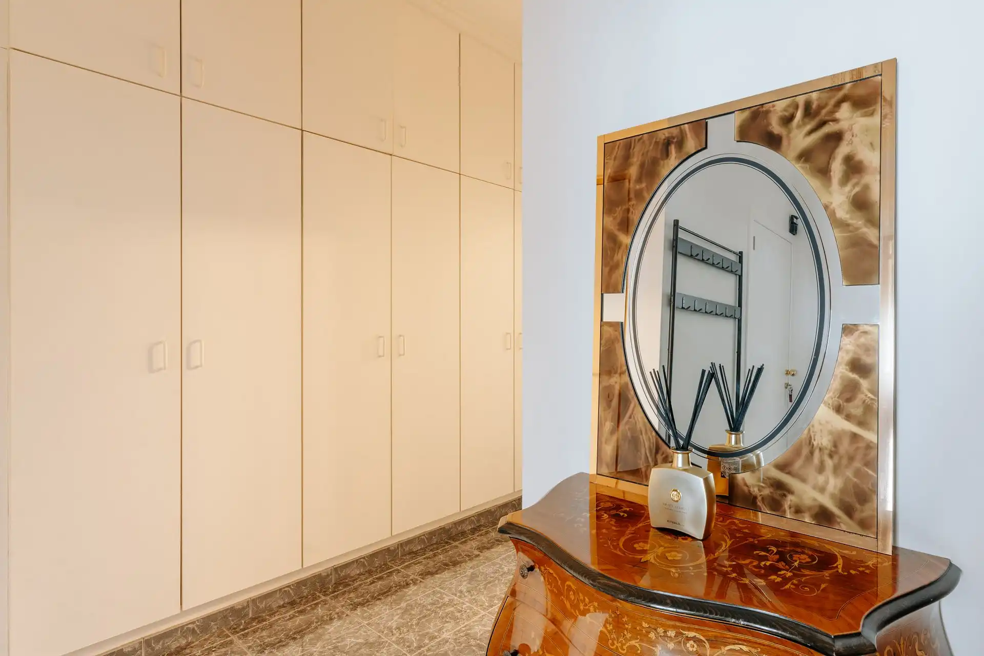 Verzorgd 2-slaapkamerappartement nabij De Bist! foto 40