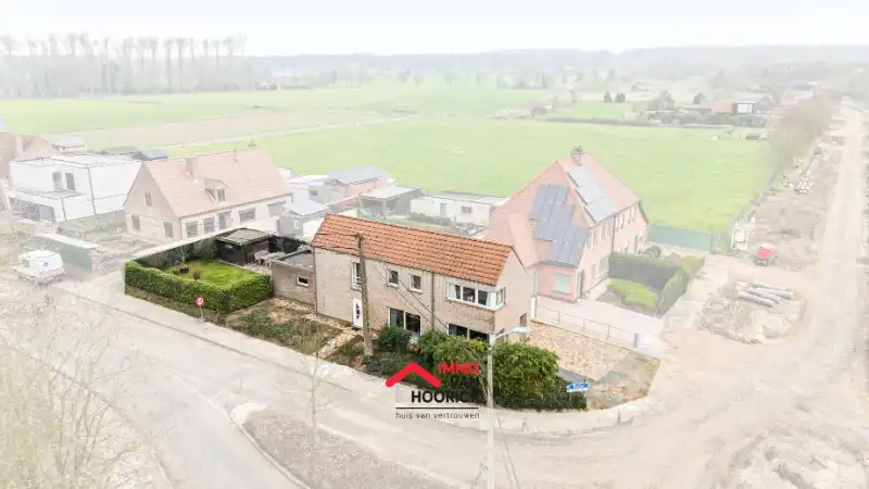 Knappe instapklare woning OB - 3 slpkmrs - 500m² grondopp. foto {{pictureIndex}}