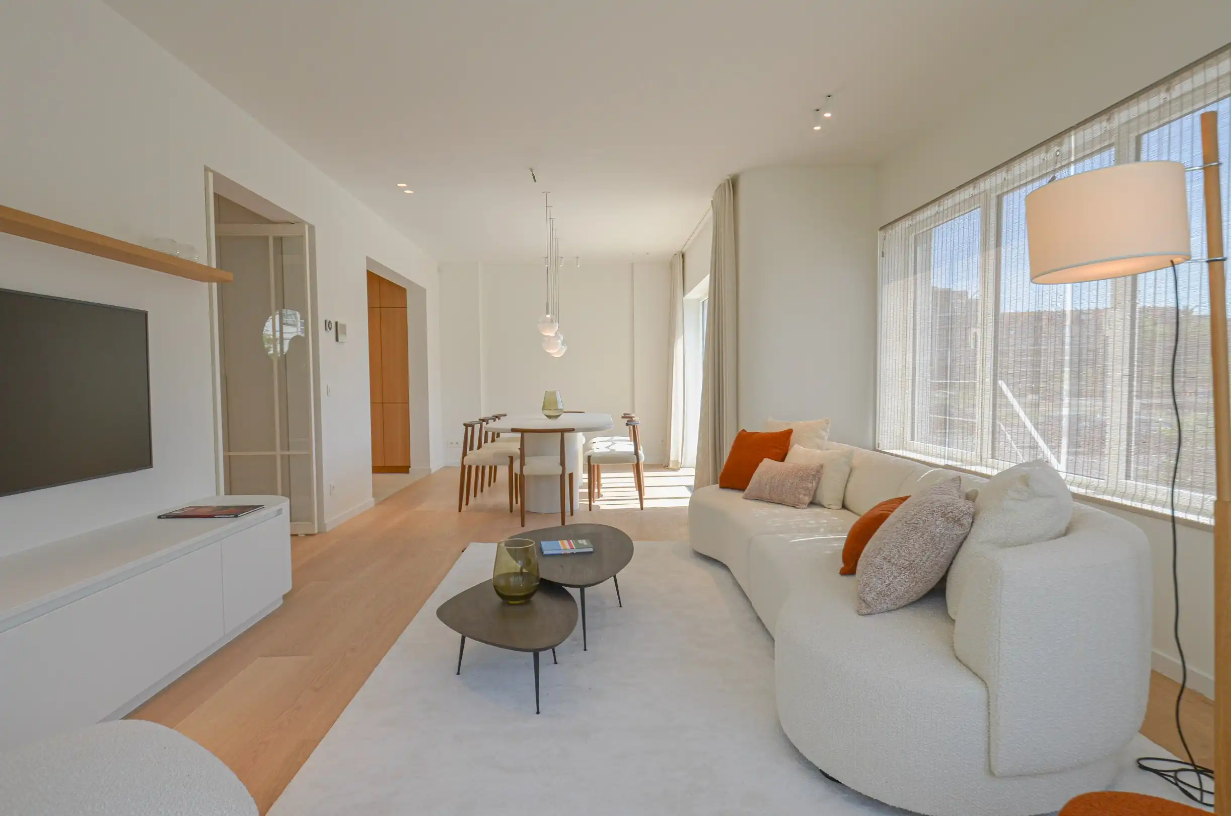 Exclusieve villa: Uitzonderlijk volledig gerenoveerde villa met frontaal zeezicht. foto 10