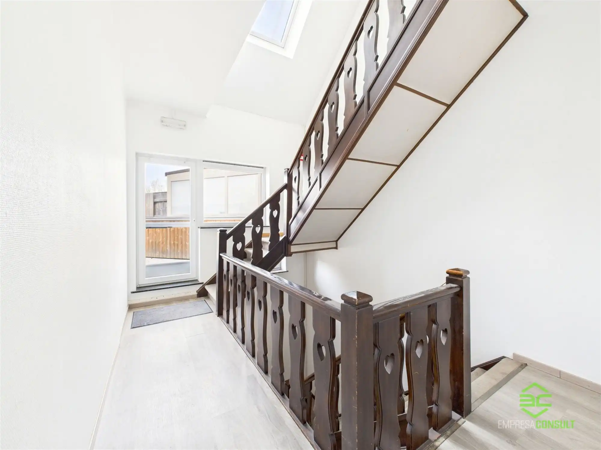 Kleinschalig appartementsgebouw van 3 app in het centrum! foto 11