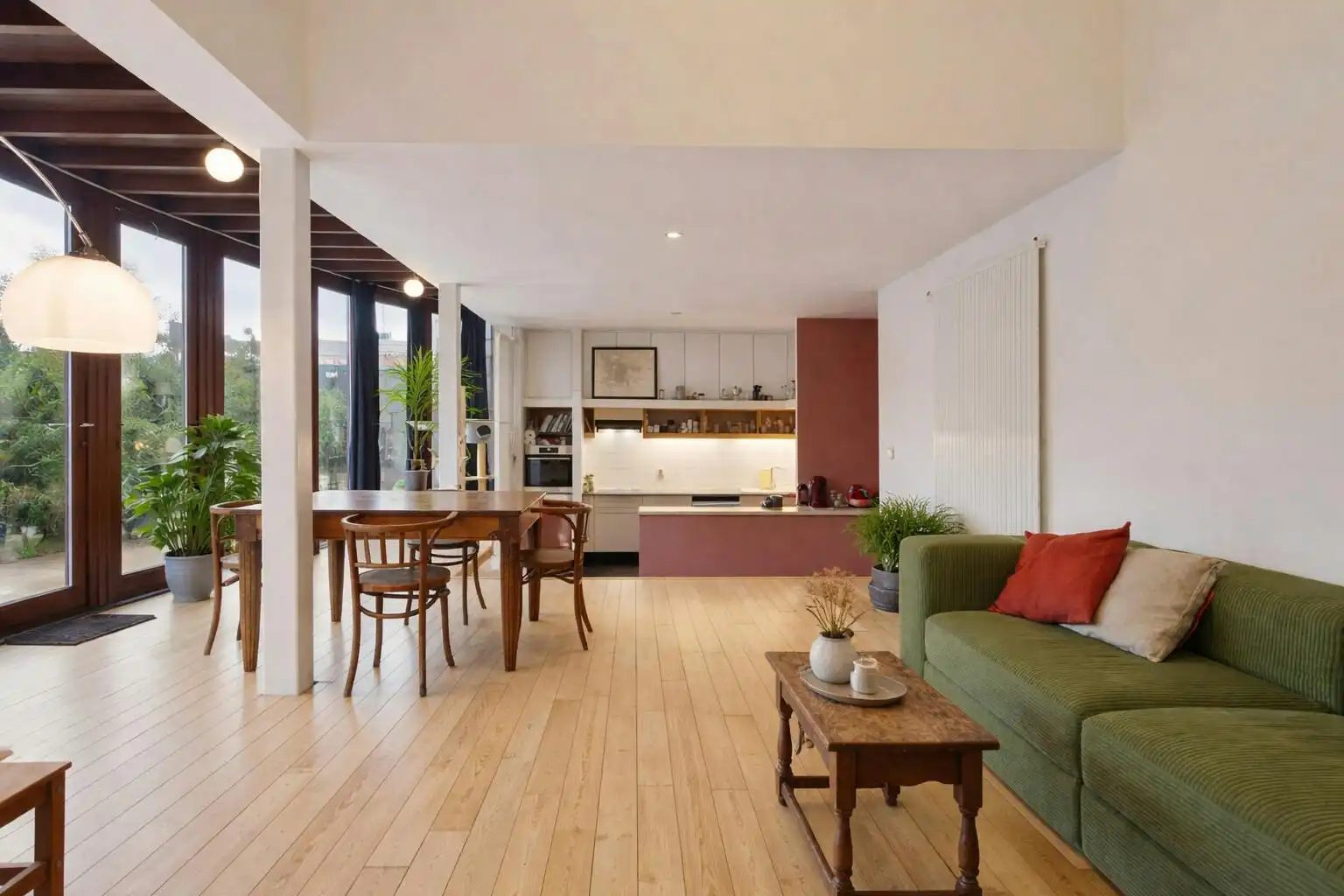 Hoofdfoto van de publicatie: Unieke en karaktervolle duplex-loft met groot terras