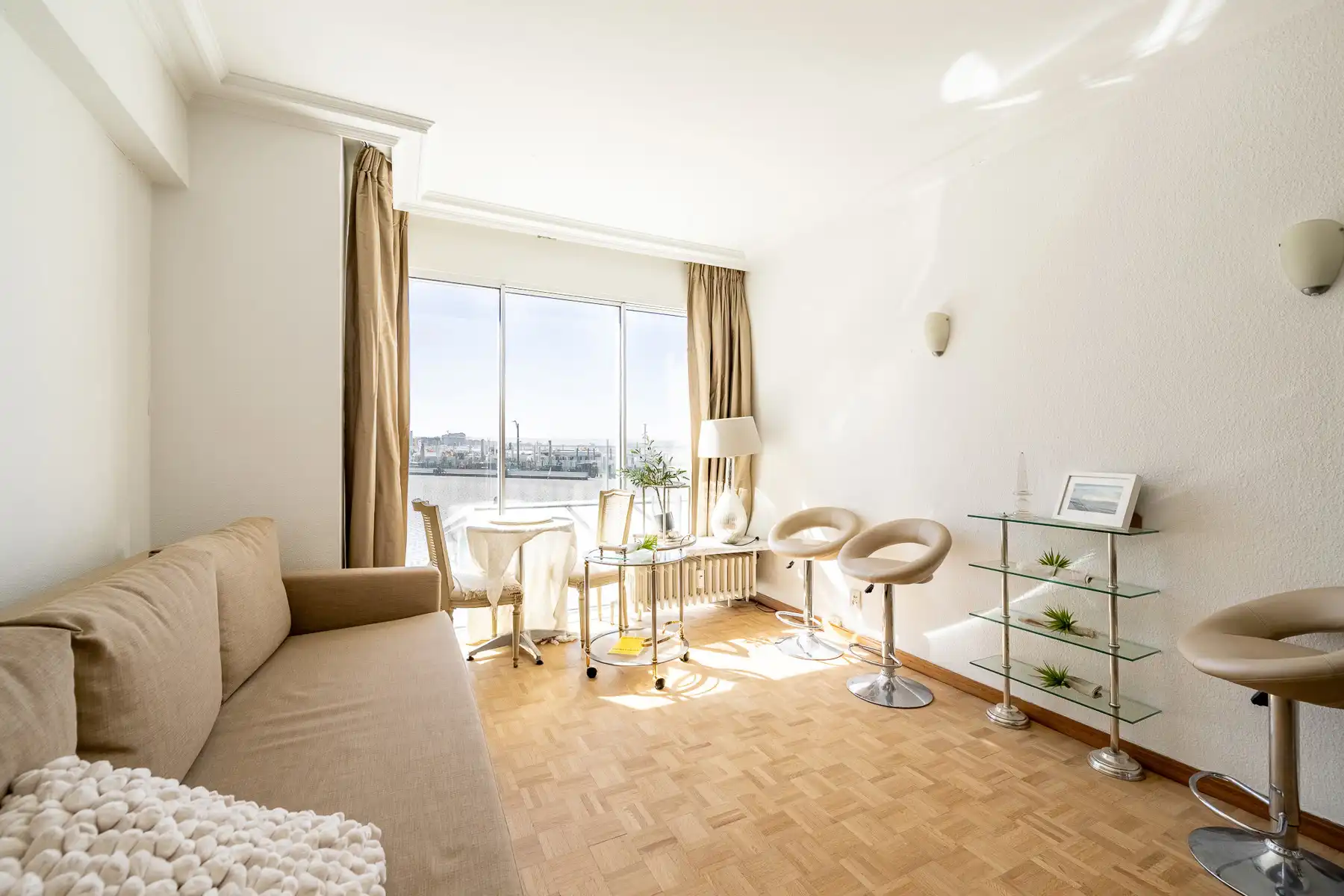 EXCLUSIEF: Studio op uitstekende locatie - Rubensplein foto 2