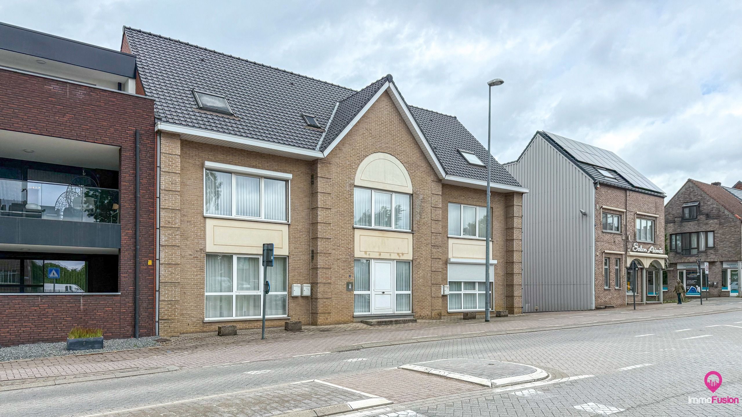 Ruim appartement met groot terras en garage!  foto 27