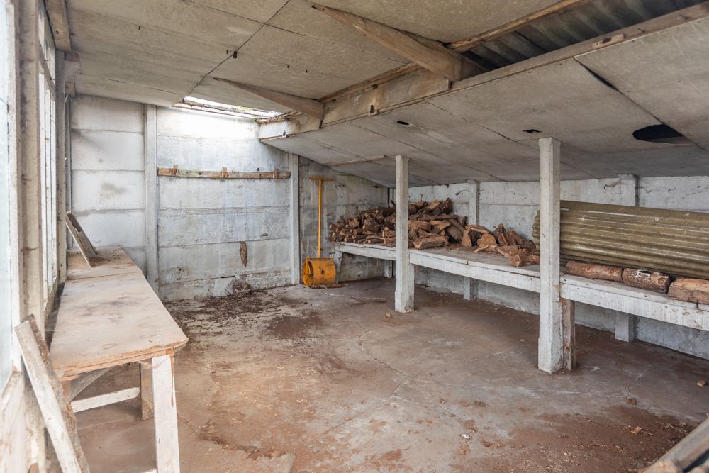 Hoeve met stallen op 3780 m² aan de grens met Elsegem foto 38