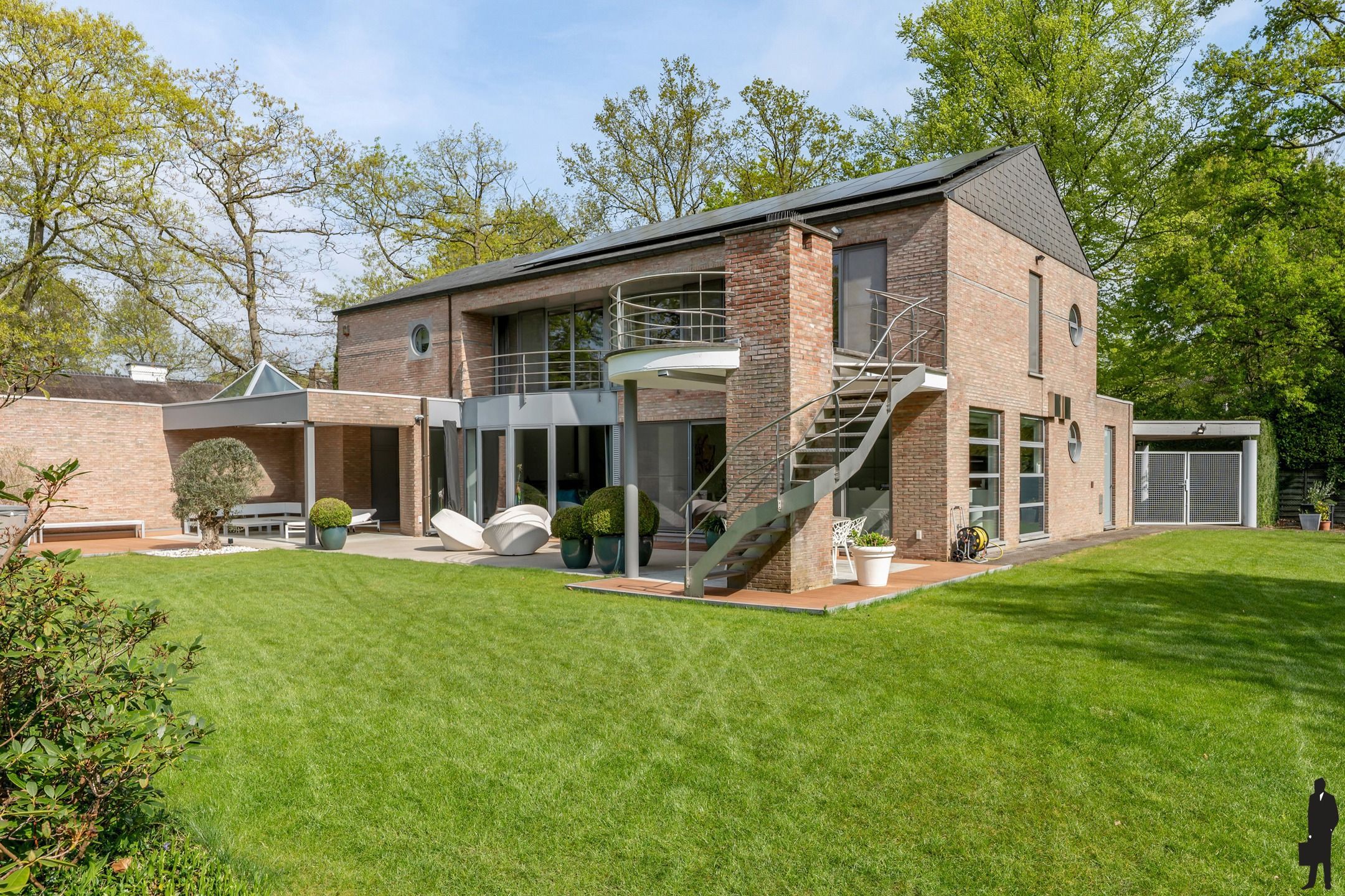 VILLA MET APARTE PRAKTIJK OF APART KANTOOR AAN HUIS (vrij beroep mogelijk!)  foto 23