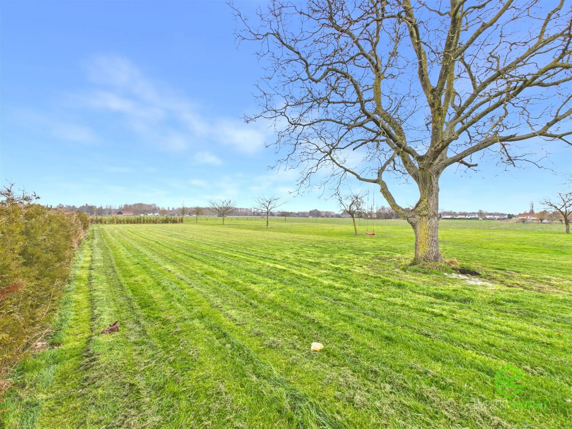 Instapklare gerenoveerde woning met zwembad op 22a 82ca! foto 31