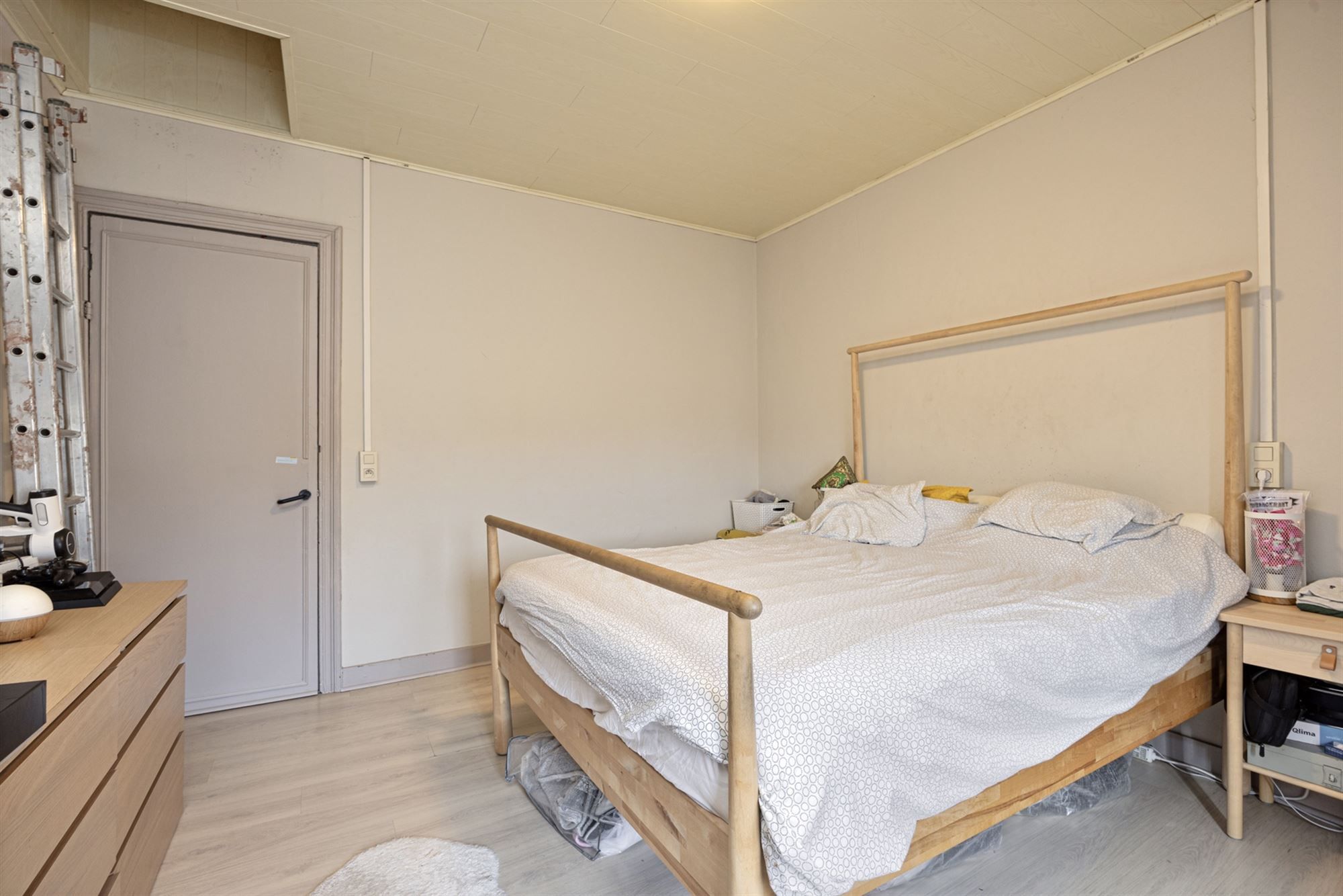 Rijwoning met twee slaapkamers, kelder en tuin foto 8