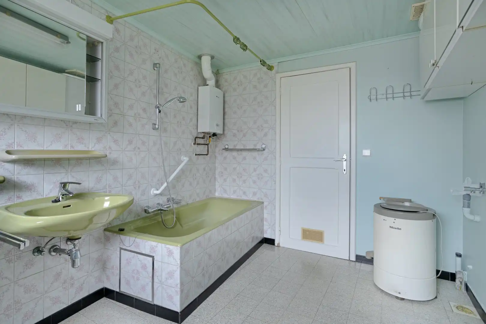 Rustig gelegen renovatiewoning, met 4 slaapkamers en een bewoonbare oppervlakte van 164 m² foto 13