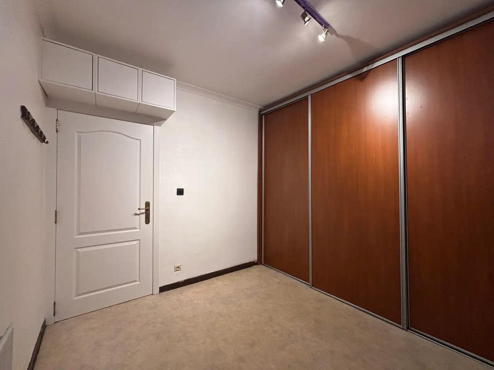 Bemeubeld appartement te huur!  foto 8