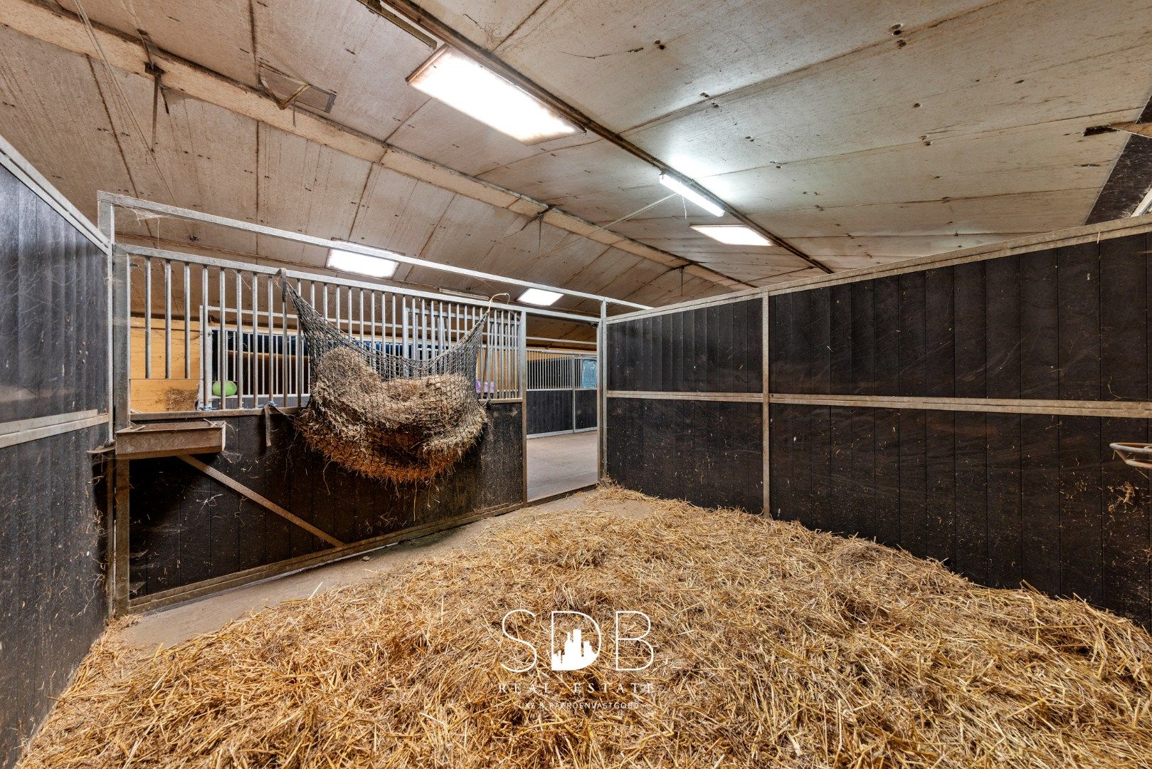 Boerderij met paardenfaciliteiten en graslanden op 14.490m² foto 13