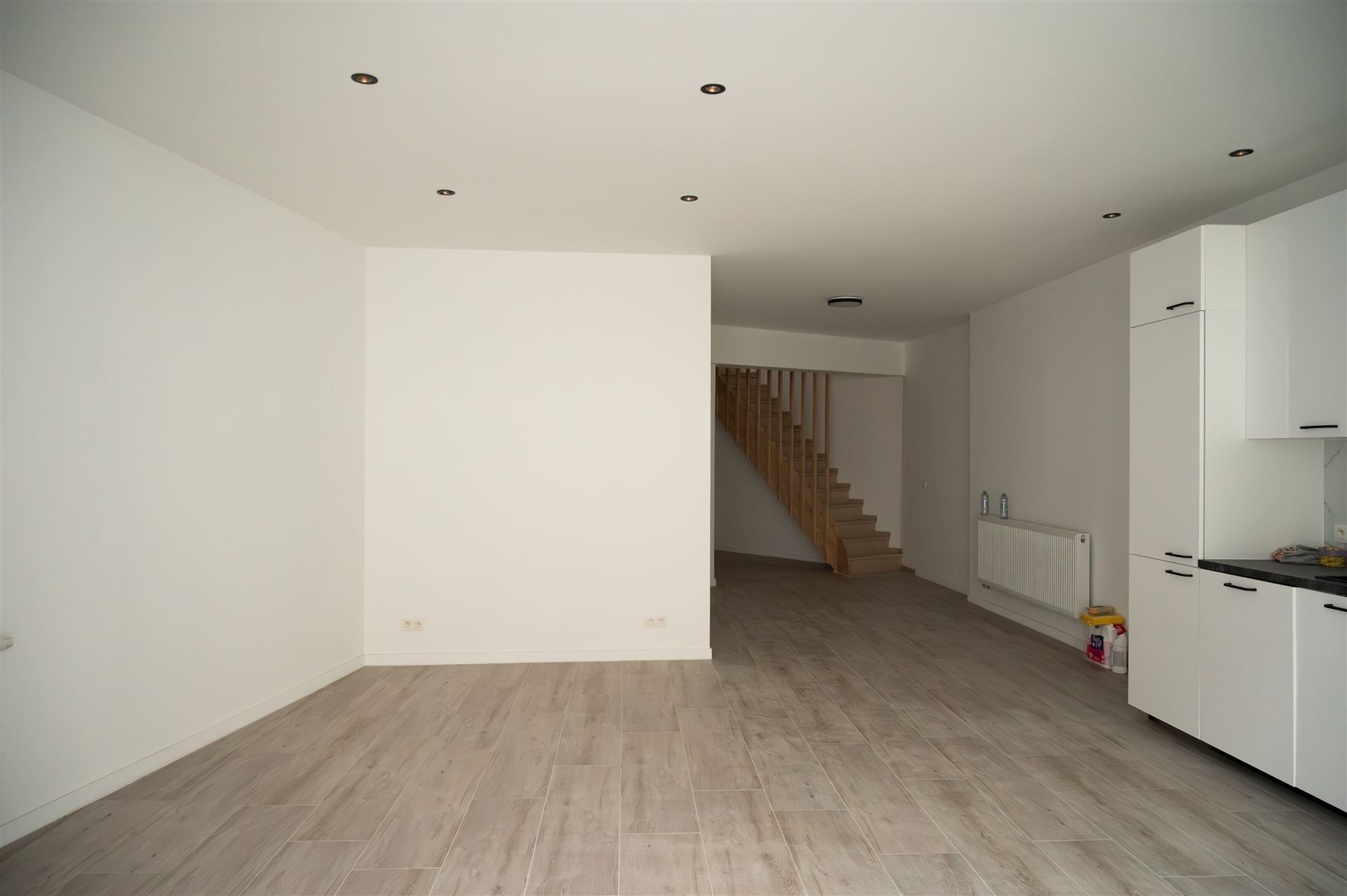 Woning met terras foto 2