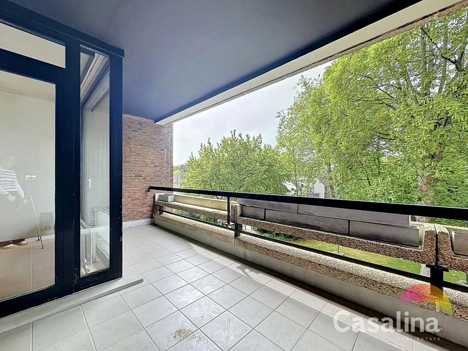 Appartement van 88m² met terras TE RENOVEREN foto 17