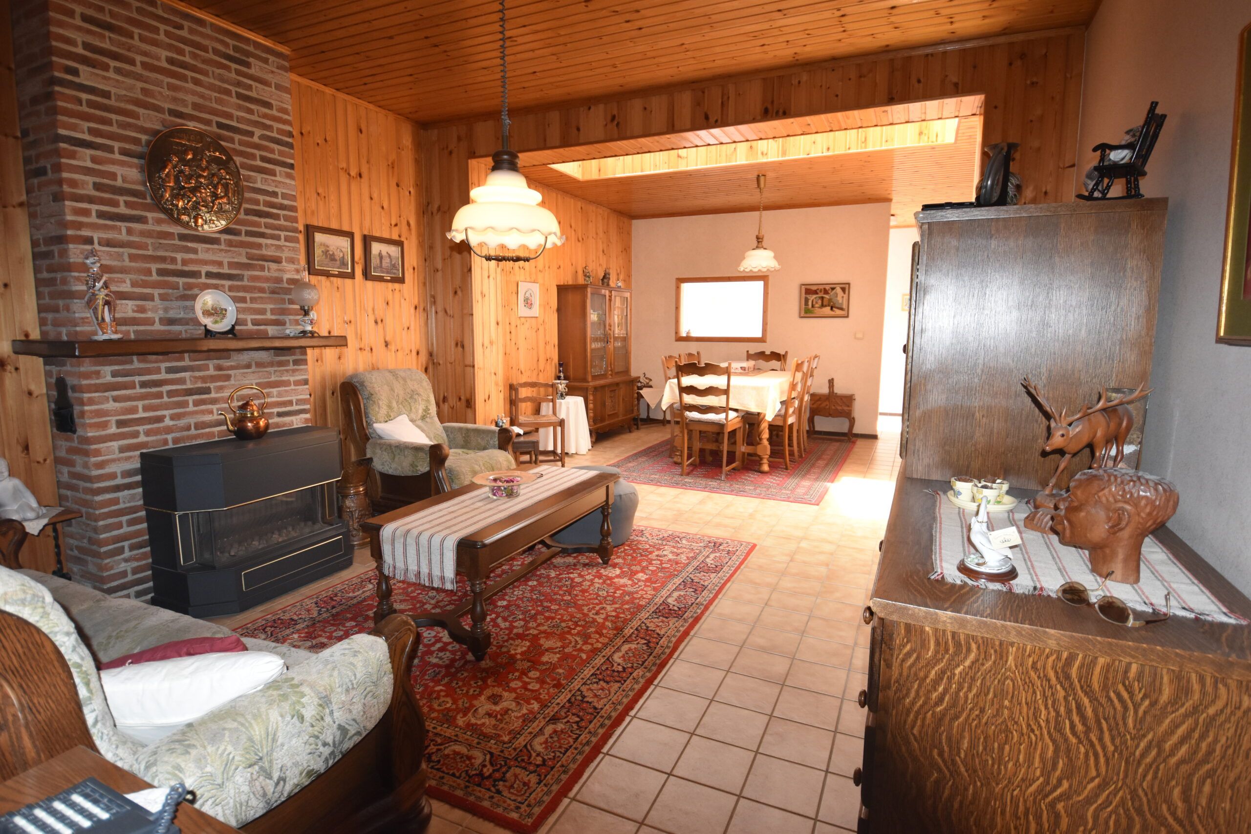 Charmante stadswoning met zonnige tuin in eenrichtingsstraat – buitenkans in Sint-Niklaas foto {{pictureIndex}}