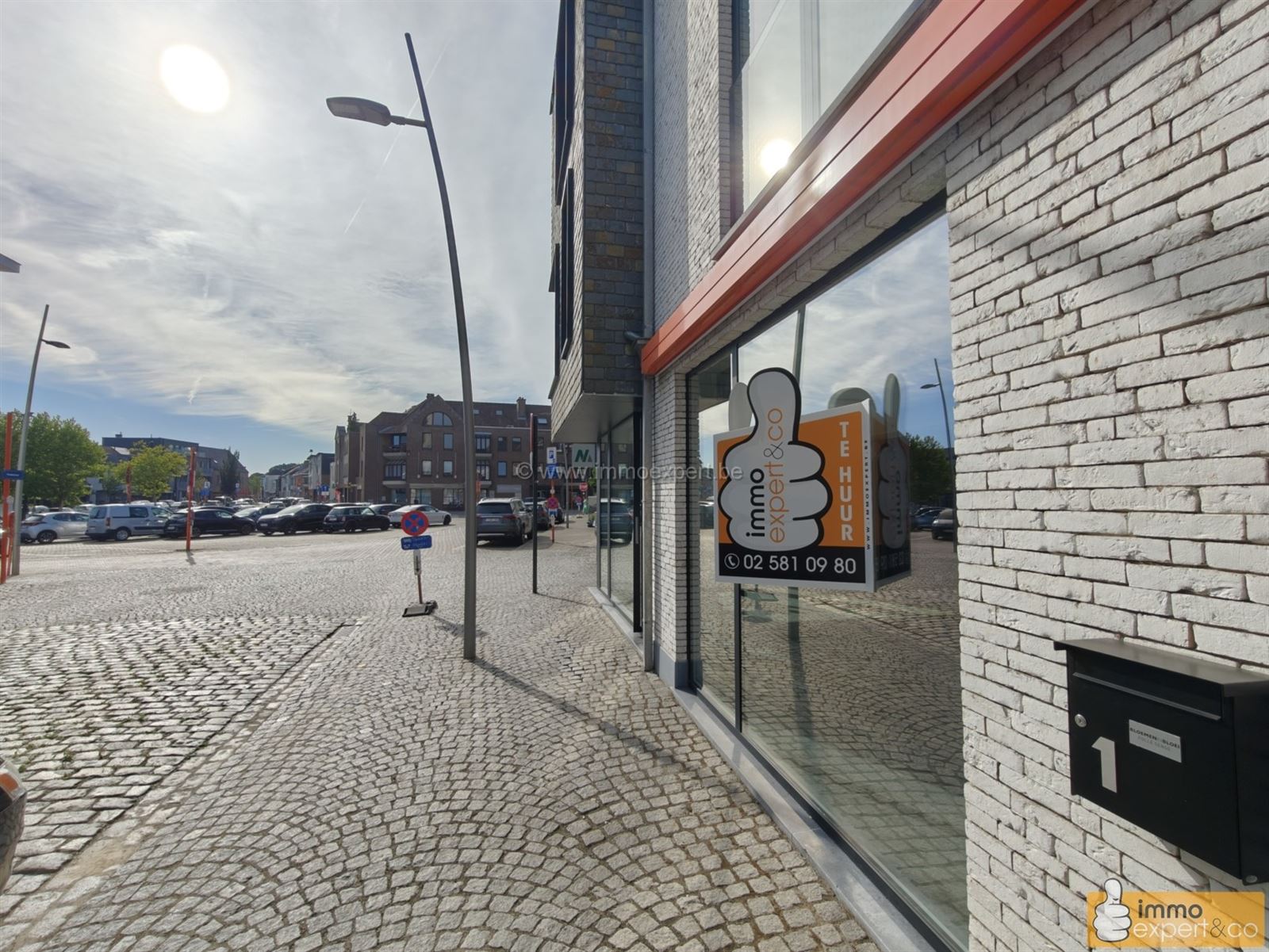 TERNAT: Handelspand op de markt foto 2