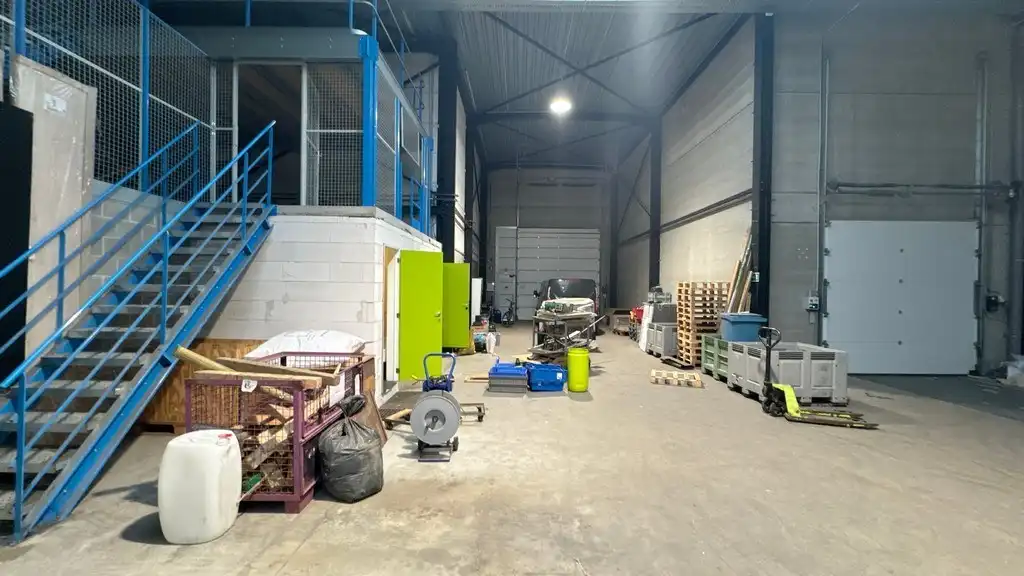 Loods met laadkade en kantoor te huur in Mechelen-Noord I foto 7