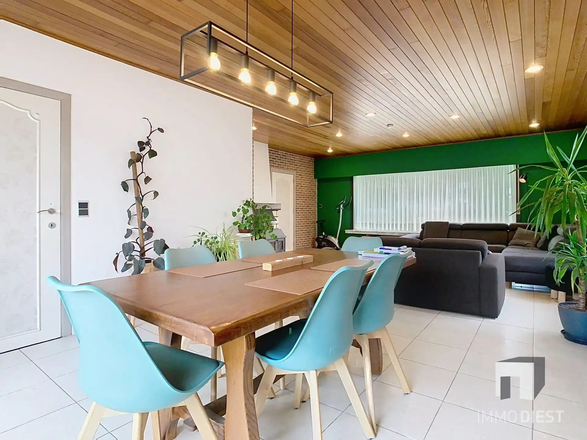 Gelijkvloerse instapklare woning met grote tuin op ca. 39a foto 11