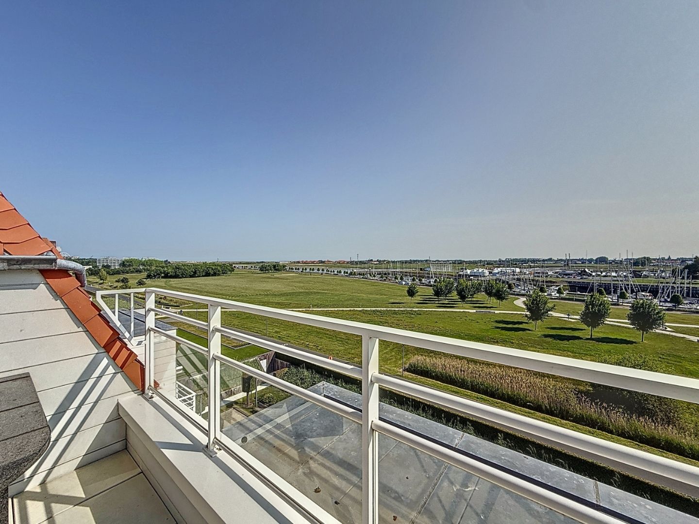 Penthouse met twee ruime terrassen op toplocatie met zicht op het maritiem park te Nieuwpoort foto 16