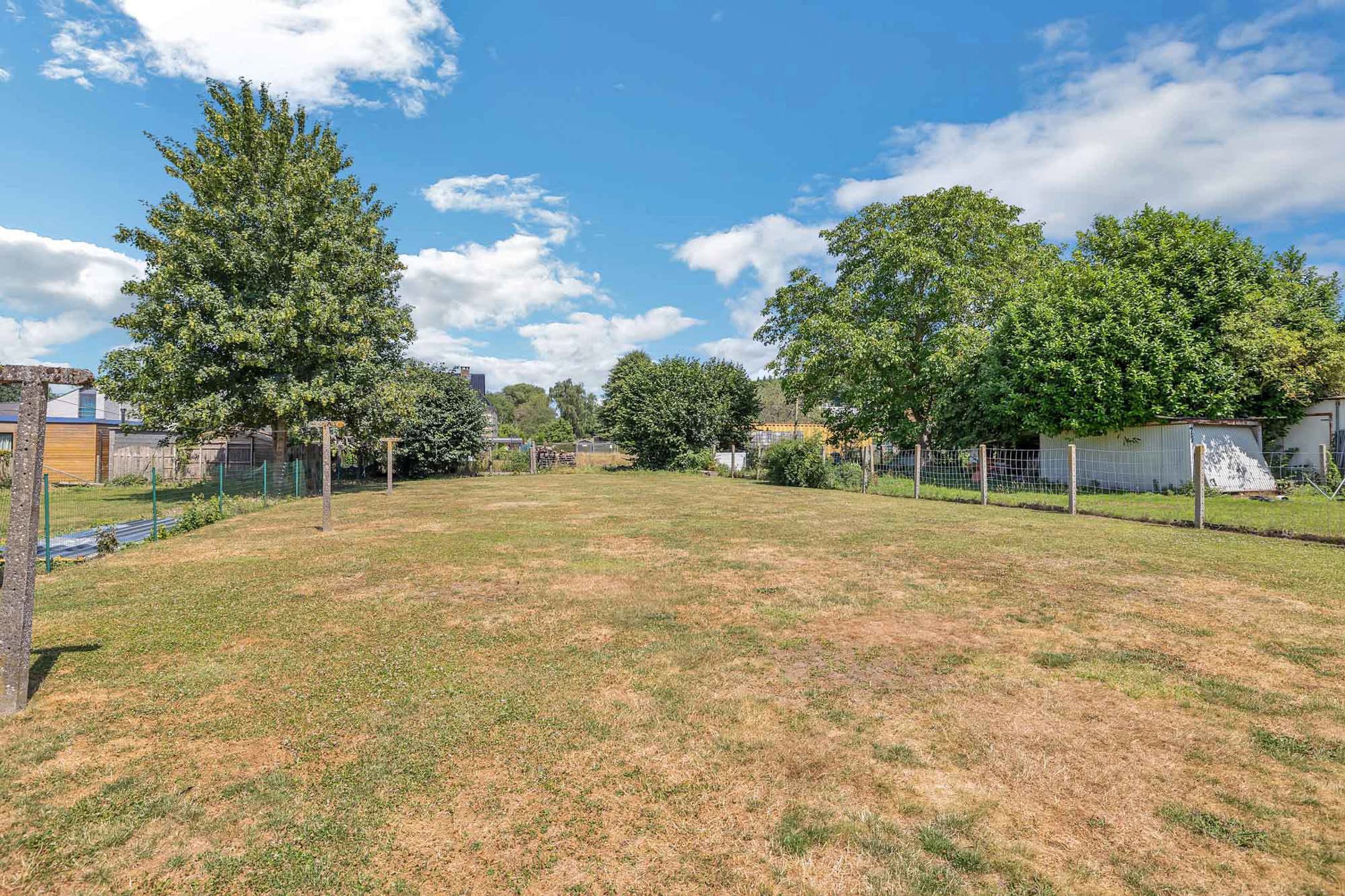 Handelshuis op strategische locatie te Roosdaal  foto 32