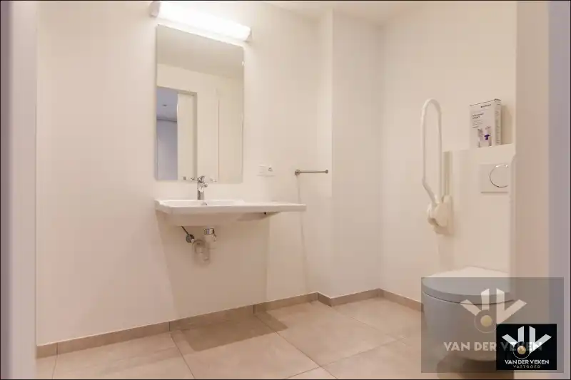 SERVICEFLAT 2 SLPK 2 BADK PAL IN CENTRUM HASSELT foto 13