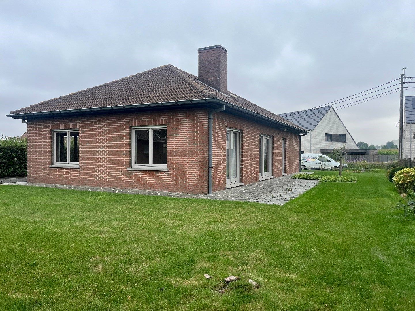 Hoofdfoto van de publicatie: Gelijkvloerse villa in landelijke omgeving.