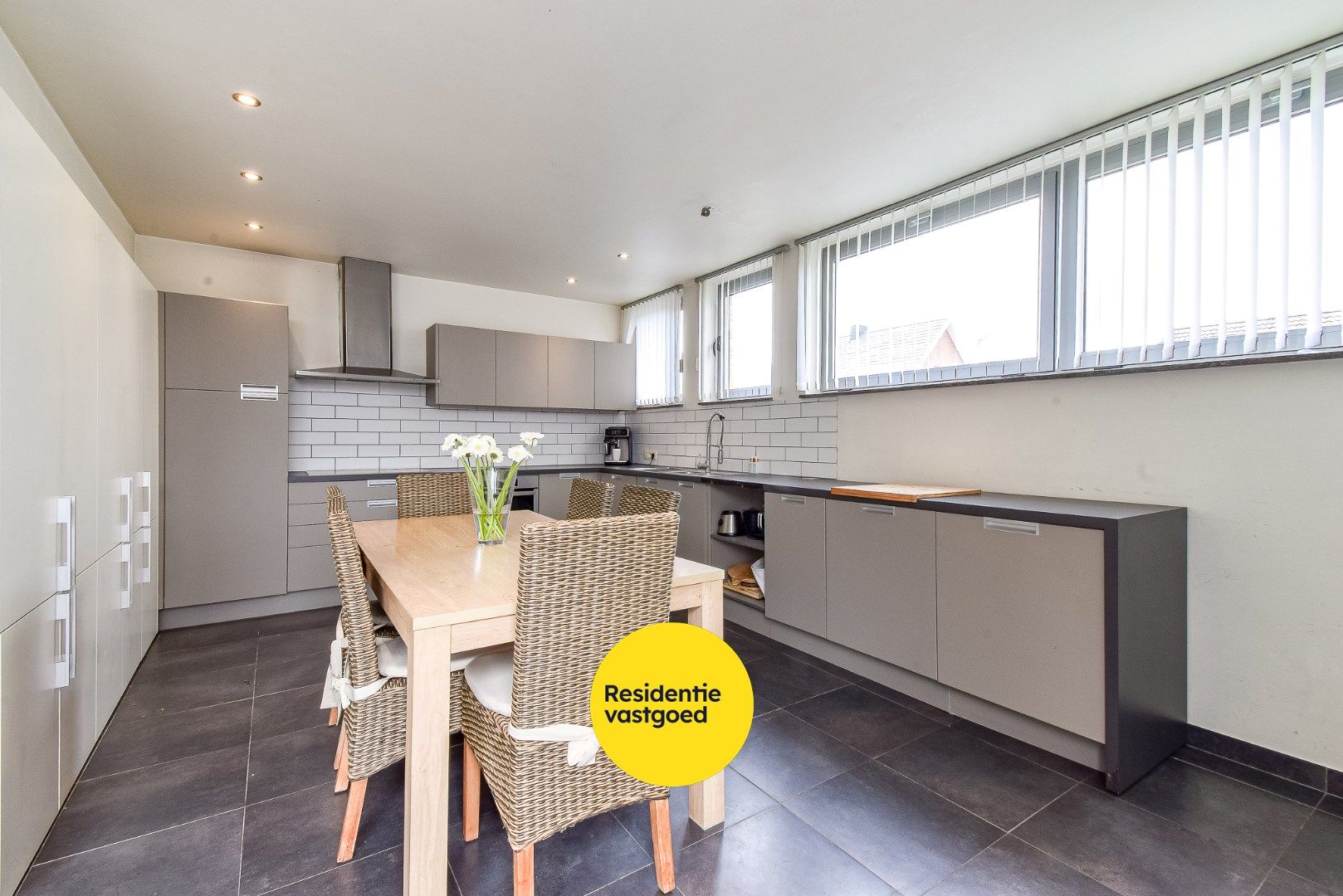 Alleenstaande villa met 5 slaapkamers foto 4