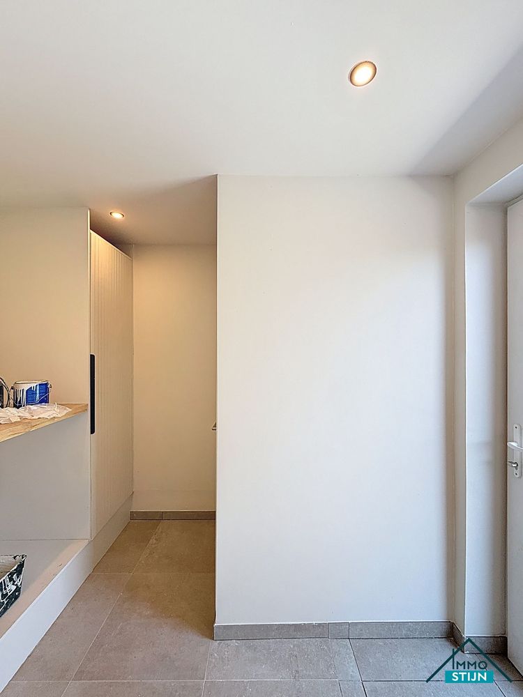 Volledig gerenoveerde woning in rustige woonwijk foto 6