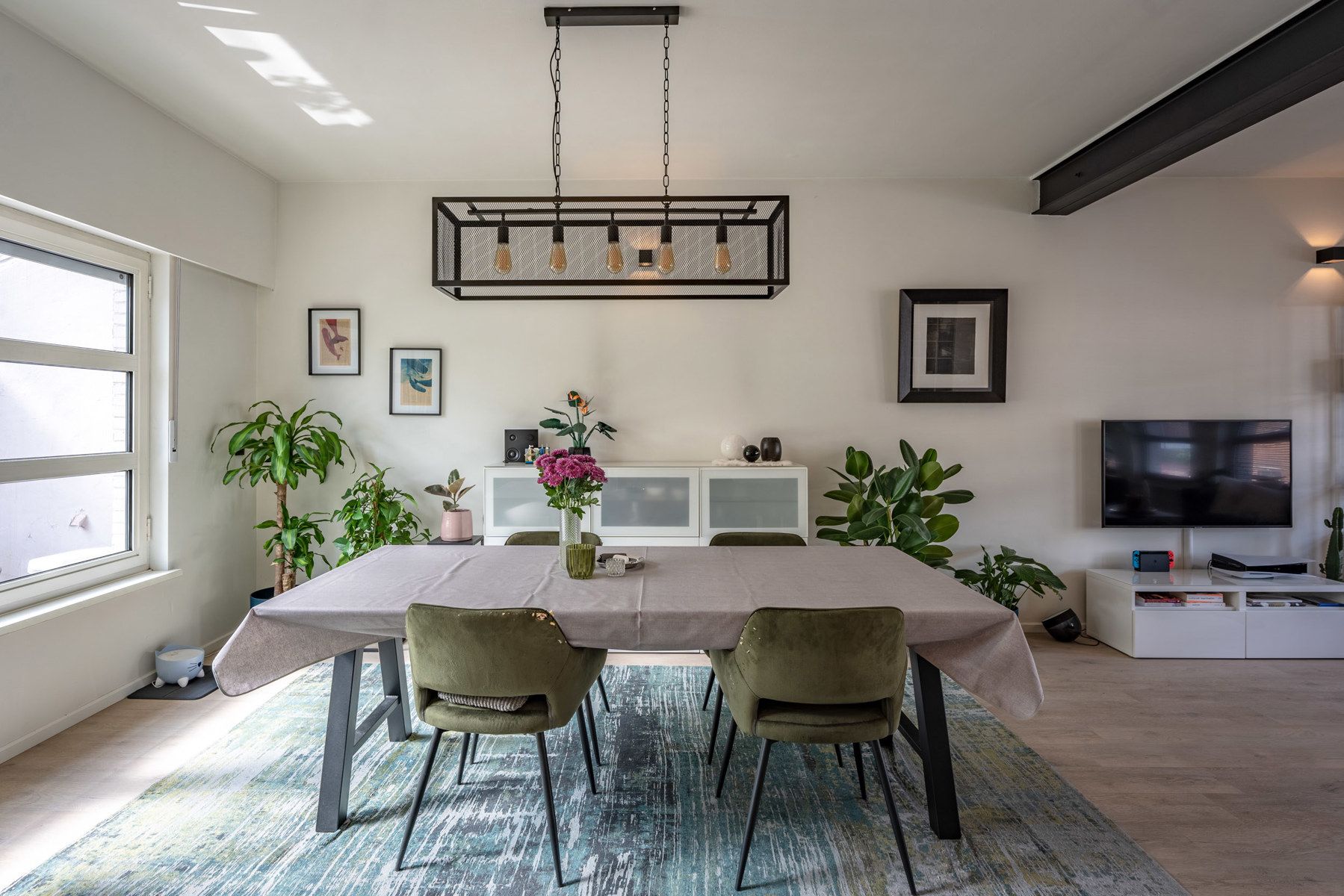 Instapklare bel-etagewoning met 2 slaapkamers, tuin en garagebox! foto 6
