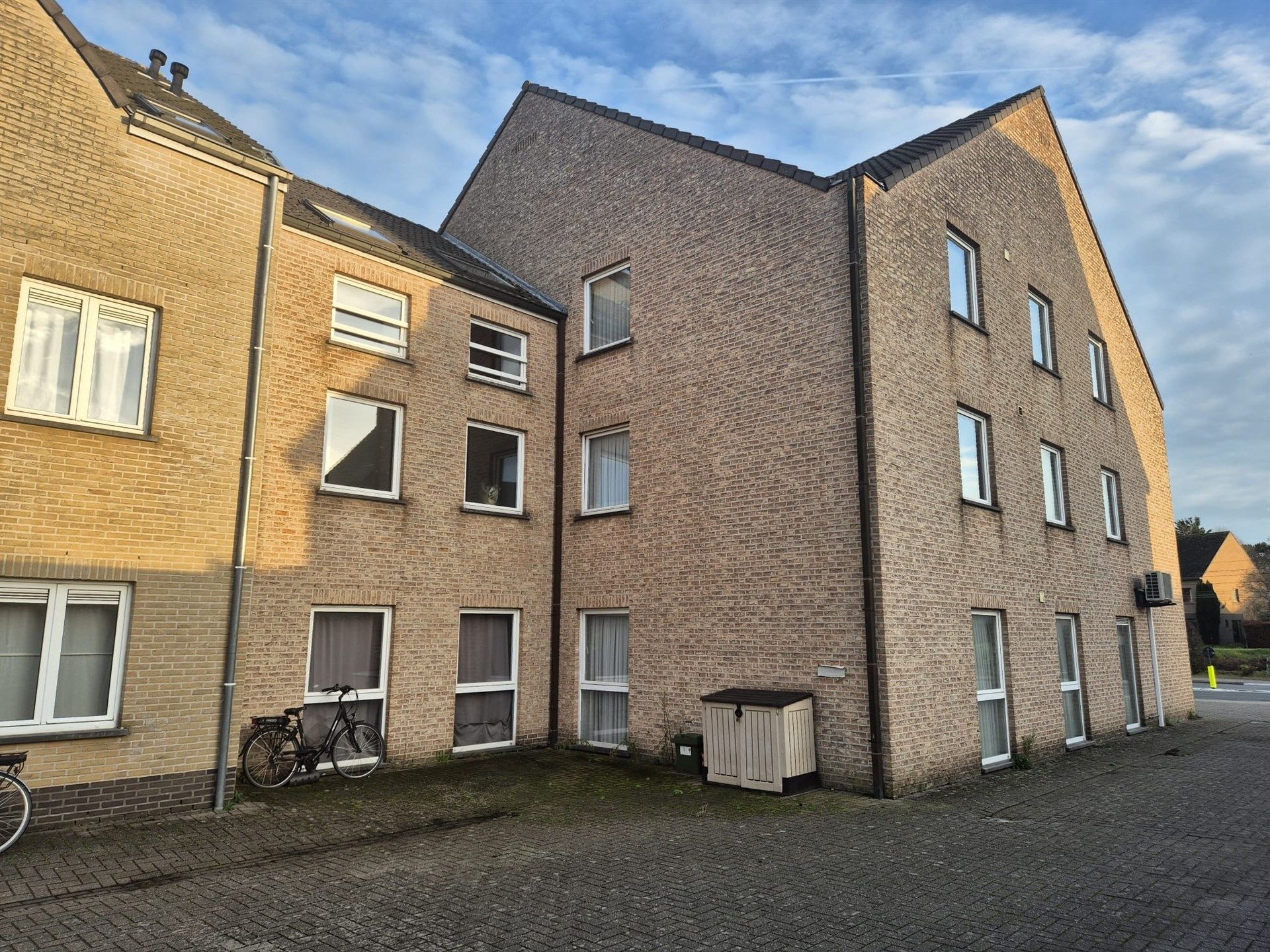 Ruim appartement met garage gelegen op het eerste verdiep vlakbij de Warande. foto 22