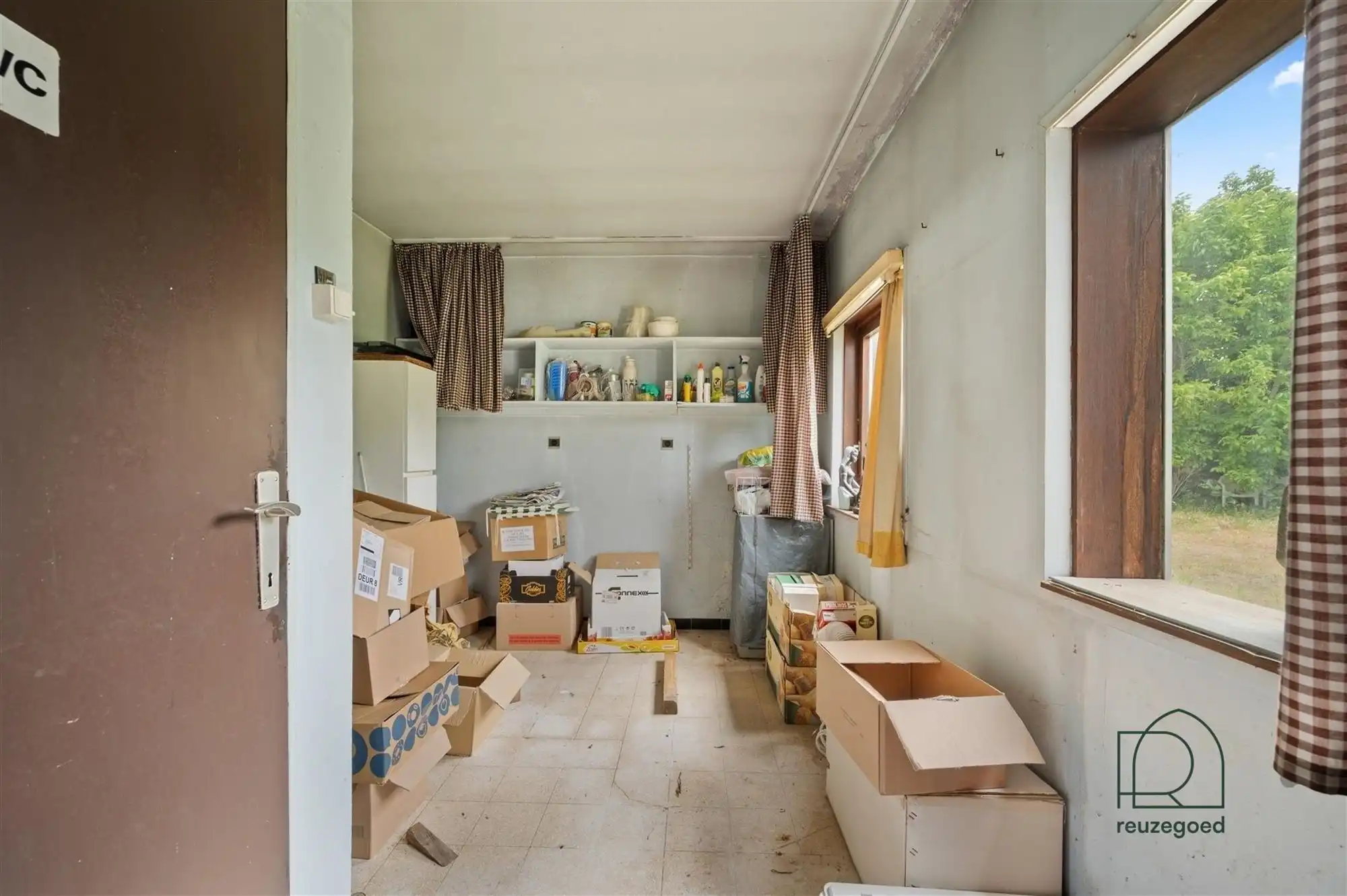 Te renoveren huis (382m²) met mogelijkheid tot 2 bouwgronden foto 13