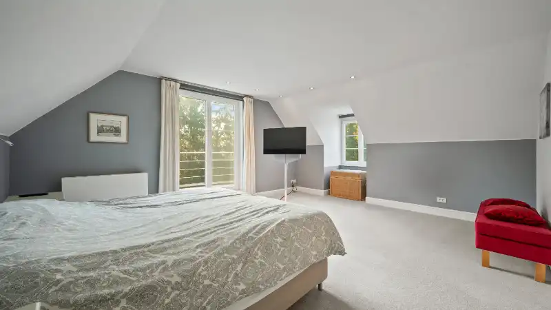 Exclusief gelegen stijlvolle villa op 24 are palende aan natuurgebied foto 14