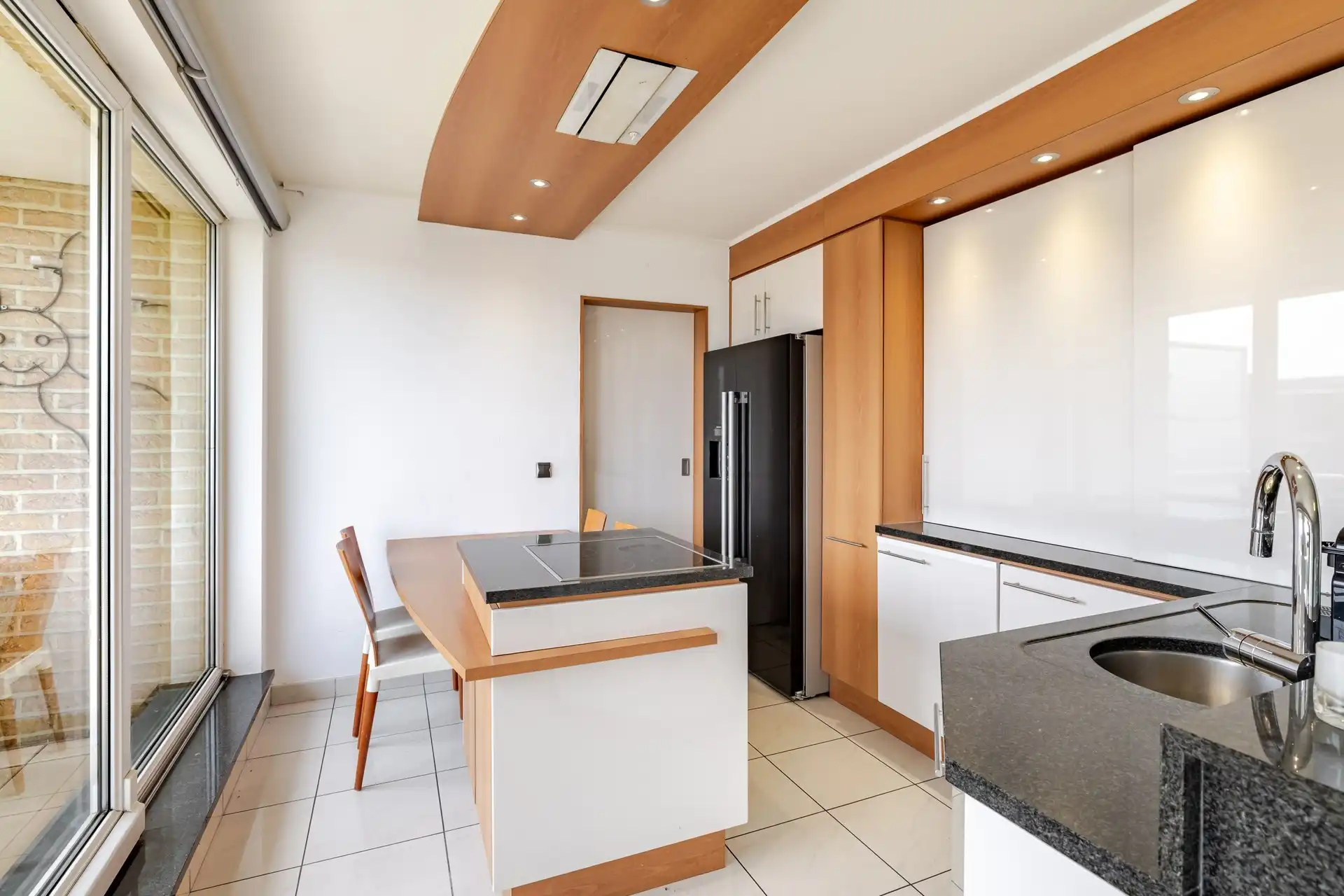Luxueus duplex appartement van 160 m² met garage, kelder en twee terrassen op toplocatie foto 5