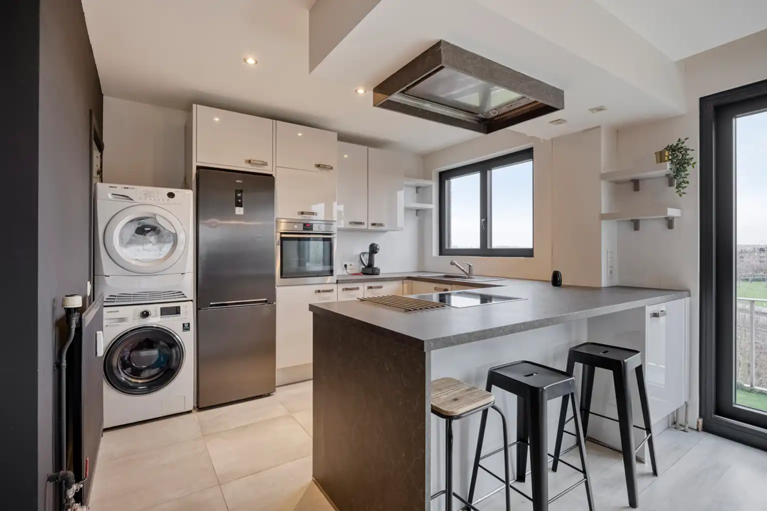 Perfect gerenoveerd instapklaar 3-slaapkamerappartement foto 7