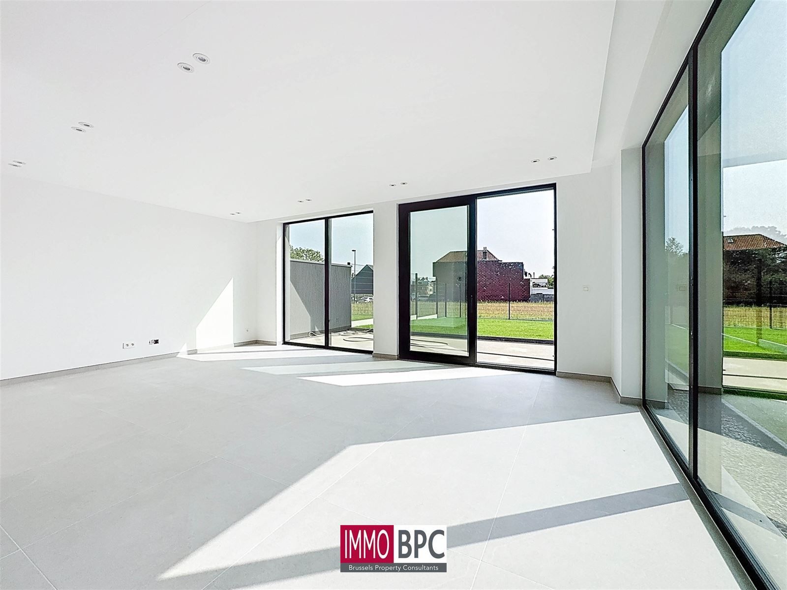 Prachtige nieuwbouwwoning in Wemmel – driegevel met zonnige tuin, hoogwaardige afwerking en extra’s! foto 9