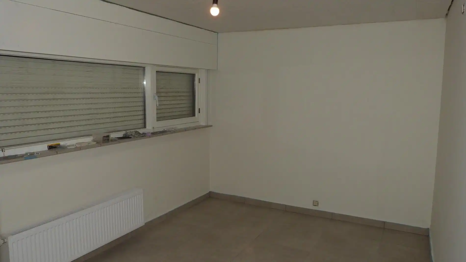 Bungalow rustig gelegen aan rand centrum Maldegem foto {{pictureIndex}}