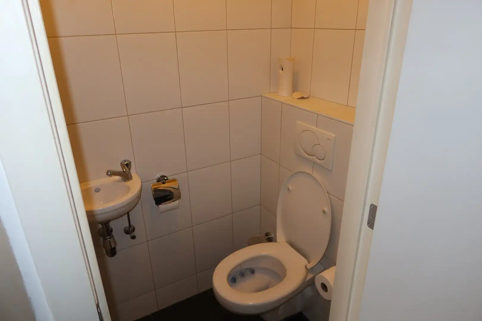 Super gezellig appartement met 2 slk, terras en autostaanplaats foto 12