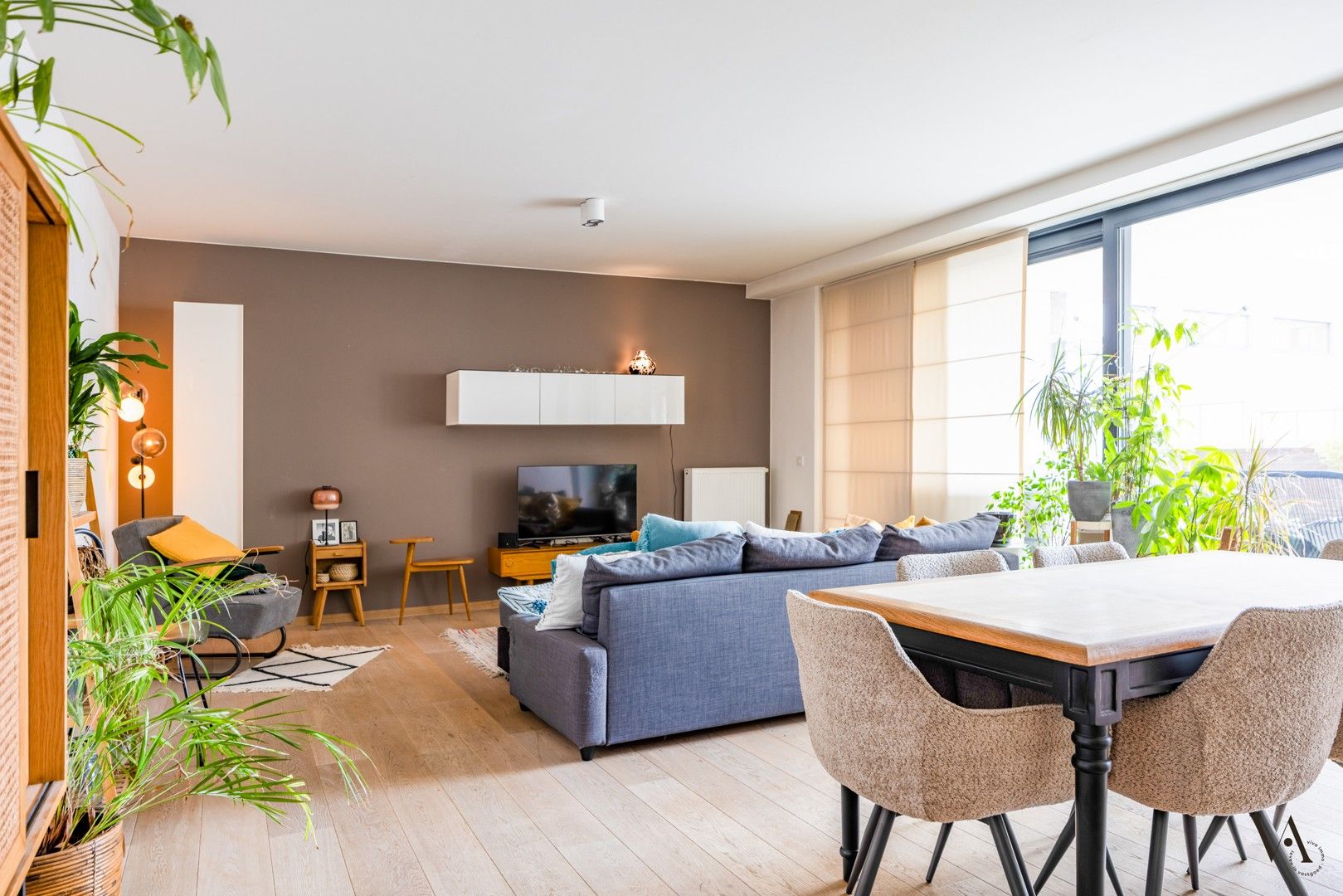 2-slaapkamerappartement met ruim terras en autostaanplaats in Hungaria foto 3